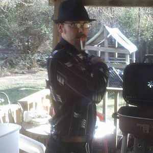 Meet your Posher, Leon